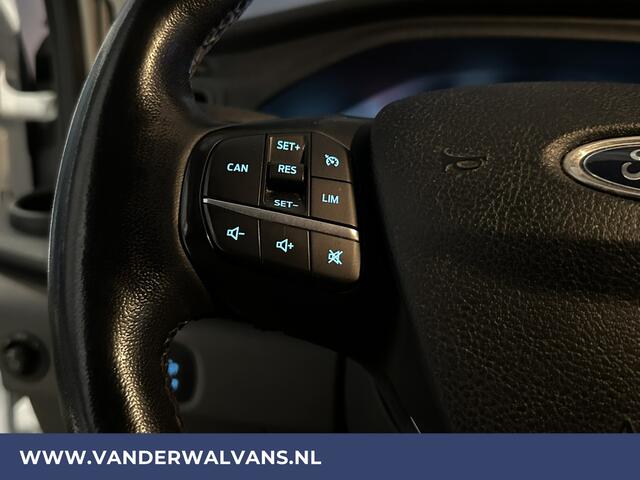 Ford TRANSIT 2.0 TDCI 131pk L3H2 Euro6 Airco | Camera | Navigatie | Apple Carplay | Android Auto Cruisecontrol, Parkeersensoren, Elektrisch verstelbare bestuurdersstoel, Verwarmde voorruit, Stoelverwarming, Bijrijdersbank