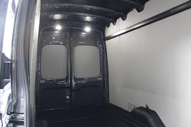Ford TRANSIT 350 2.0 TDCI L4H3 Trend RWD 165pk - 360 Camera - Trekhaak - Stoel/Stuur verwarming - ACC - Blindspot - Rijklaar