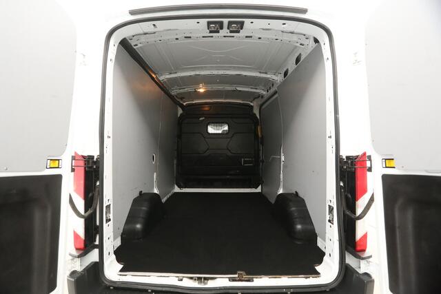 Ford TRANSIT 350 2.0 TDCI L2H2 | MARGE! | 2800KG Trekgew. Airco Cruise PDC 3 Persoons Elektrpakket