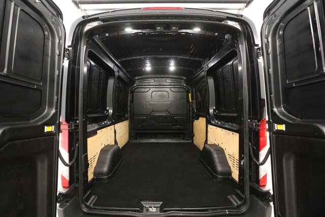 Ford TRANSIT 290 2.0 TDCI L2H2 Airco Cruise 3 Persoons PDC Imperiaal Elektrpakket Trekhaak