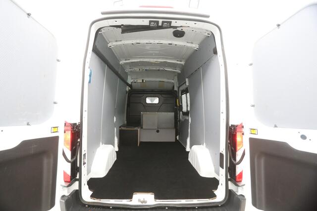 Ford TRANSIT 2.0 TDCI L3H3 Automaat Airco Cruise Camera LED PDC Elektrpakket Trekhaak