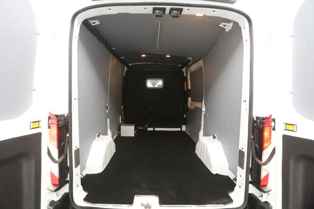Ford TRANSIT 350 2.0 TDCI L2H2 Trend Airco Cruise Camera Carplay LED 3 Persoons PDC Elektrpakket