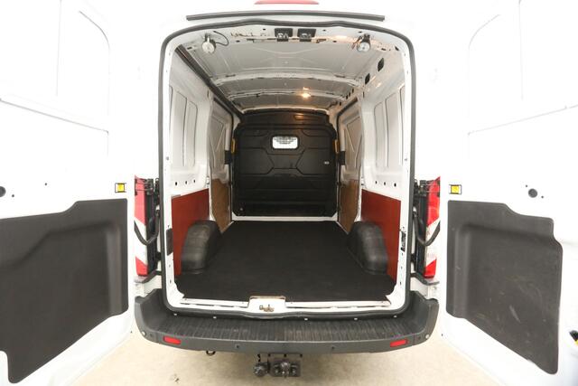 Ford TRANSIT 350 2.0 TDCI L2H2 170PK 2800KG Trekgew. Airco Cruise 2xSchuifdeur PDC Elektrpakket Trekhaak