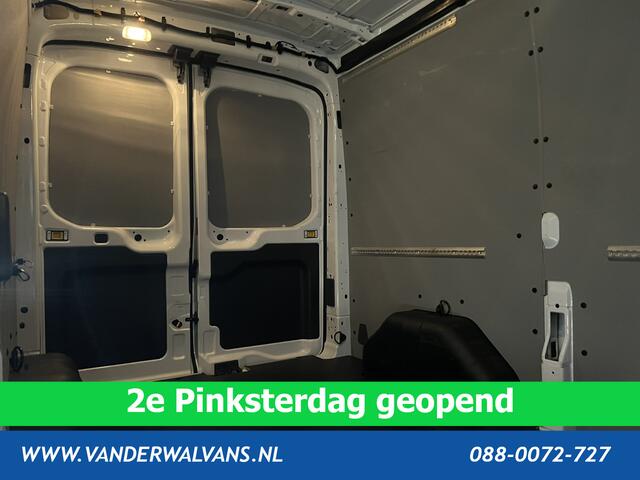 Ford TRANSIT 2.0 TDCI 131pk L2H2 Euro6 Airco | LED | Cruisecontrol | Verwarmde voorruit | Parkeersensoren Bijrijdersbank