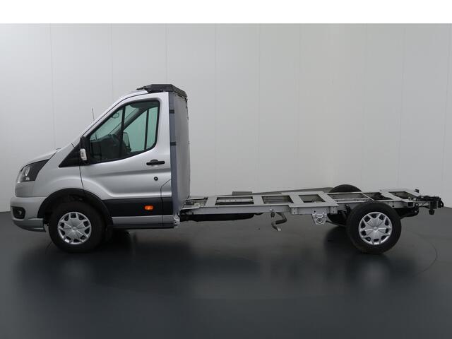 Ford TRANSIT MCA 350 2.0 TDCI 170 PK L4 H1 TREND SKELETAL | UIT VOORRAAD LEVERBAAR | Karhof Gesloten Bak + Deuren KENTEKEN 2024 | BLUETOOTH | CRUISE CONTROL | VOORRUITVERWARMING | DAB+ | LAADVERMOGEN 1303 KG