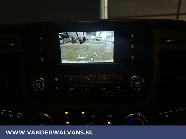 Ford TRANSIT 2.0 TDCI 131pk L3H3 Euro6 Airco | Camera | Cruisecontrol | Parkeersensoren bijrijdersbank, verwarmde voorruit, 2800kg trekvermogen