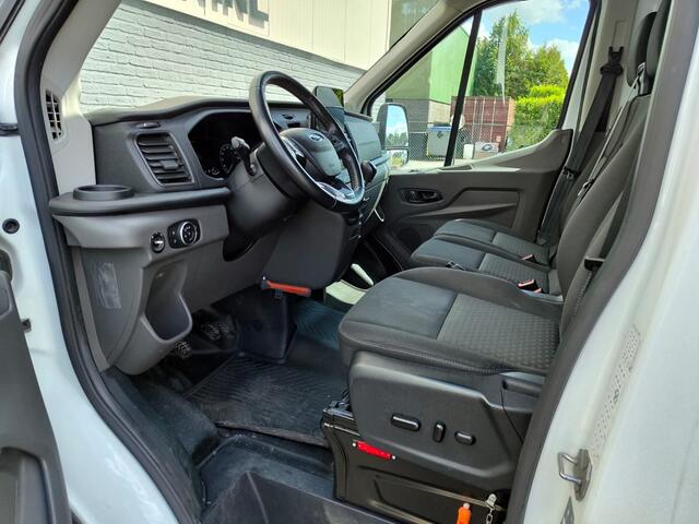 Ford TRANSIT Bakwagen+Laadklep Meubelbak+Laaddeur Euro 6.2 2.0D 130PK L4H3 DHollandia 3-Persoons Navi Airco Ford-Connect-Sync 3 Adaptive-Bochtverl. Pdc-a+v Elektric.Stoelverstelling+Voorruit+Stoel verwarmd Cruise Control Mistlampen Lengte Bak 443cm! Lane-Assist Lat om