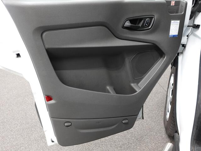 Ford TRANSIT 130pk 2.0 L2H2 Trend Automaat Airco Navi Cruise Parkeersensoren Trekhaak Camera 360 Parkeersensoren