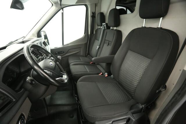 Ford TRANSIT 2.0 EcoBlue L3H3 Airco Cruise LED 3 Persoons Traanplaat PDC Elektrpakket Trekhaak