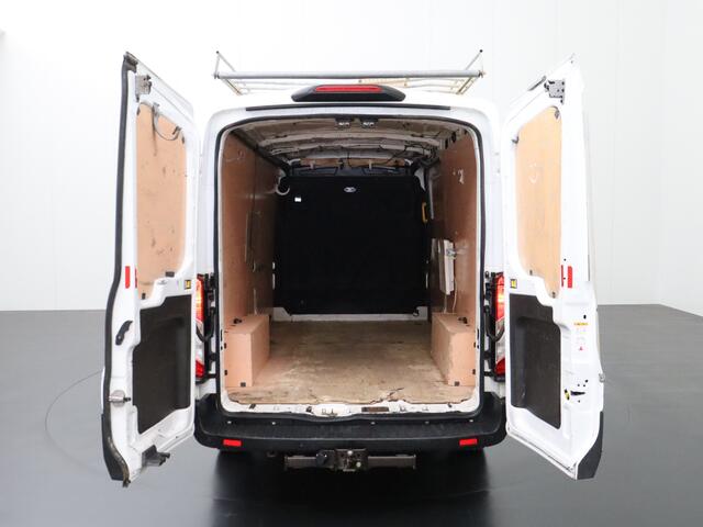 Ford TRANSIT 2.0TDCI 130PK L3H2 | Imperiaal | Trekhaak | 3-Persoons | Betimmering | Airco