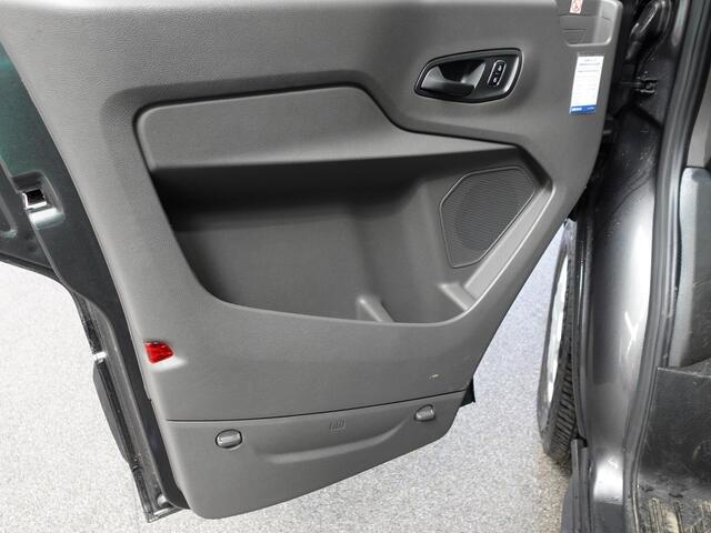 Ford TRANSIT 350 2.0 TDCI 165pk L4H3 Trend Automaat Camera Trekhaak Cruise control Parkeersensoren