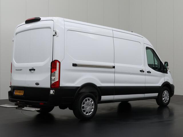 Ford TRANSIT 2.0TDCI 130PK L3H2 RWD | Navigatie | Airco | Cruise | Trekhaak | Betimmering | 3-Persoons