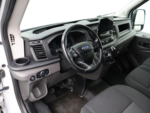 Ford TRANSIT 2.0TDCI 130PK L3H2 RWD | Navigatie | Airco | Cruise | Trekhaak | Betimmering | 3-Persoons