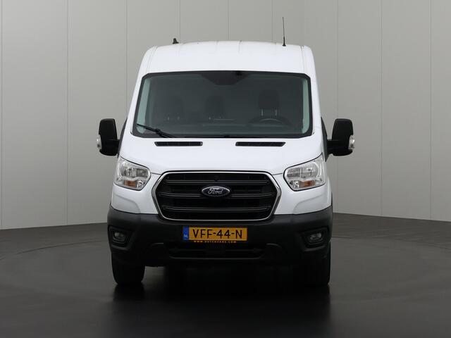 Ford TRANSIT 2.0TDCI 130PK L3H2 RWD | Navigatie | Airco | Cruise | Trekhaak | Betimmering | 3-Persoons