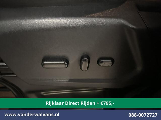 Ford TRANSIT 2.0 TDCI 131pk L3H2 Euro6 *Rijklaar Direct Rijden* Airco | Camera | Navigatie | Apple Carplay | Android Auto | Stoelverwarming Verwarmde voorruit, Cruisecontrol, Parkeersensoren, Elektrisch verstelbare bestuurdersstoel, Bijrijdersbank