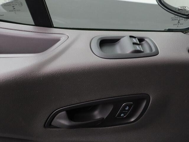 Ford TRANSIT 2.0TDCI L3H2 Imperiaal | Trekhaak | Airco | Cruise | 3-Persoons