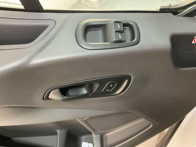 Ford TRANSIT 350 2.0 TDCI L3H2 Trend 130pk | Navigatie Pack | Safety en Comfort Pack | Trekhaak