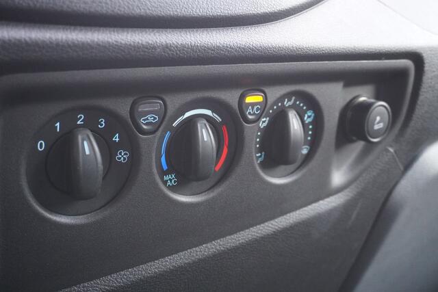 Ford TRANSIT 2.0 TDCI L3H2 130PK EURO 6 - Airco - Trekhaak - Camera - ¤10.950,- Excl.