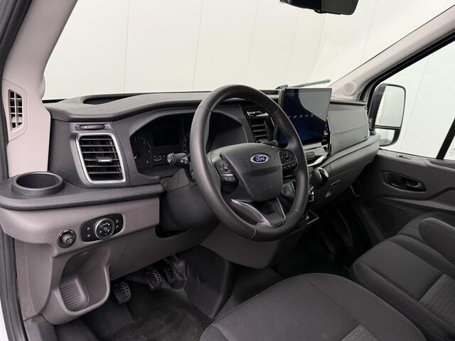 Ford TRANSIT 2.0TDi 130PK L4H3 Jumbo | Navigatie | Multimedia | Camera | 3-Persoons | Betimmering