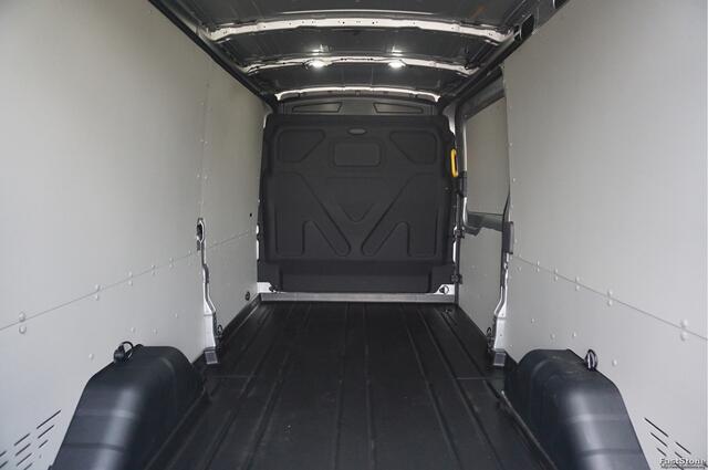 Ford TRANSIT 350L L3H2 Limited AUT-8 130PK BPM VRIJ Navi, Adap. Cruise, 360° Cam, Trekhaak, Xenon!! NR. A253