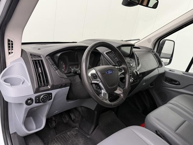 Ford TRANSIT 2.0TDCi 130PK L3H2 Dubbele Cabine | 7-Persoons | Navigatie | Camera | Airco | Cruise | 2800Kg Trekhaak