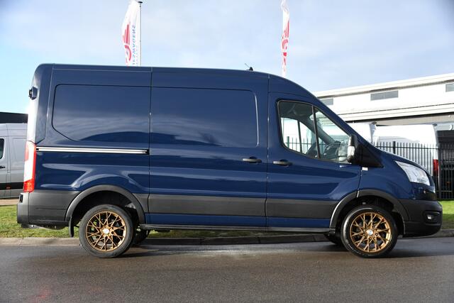 Ford TRANSIT 350 2.0 TDCI L2H2 PB Edition Cruise, Sensoren, 130pk, Automaat, Trekhaak, Airco, Radio, Uniek!
