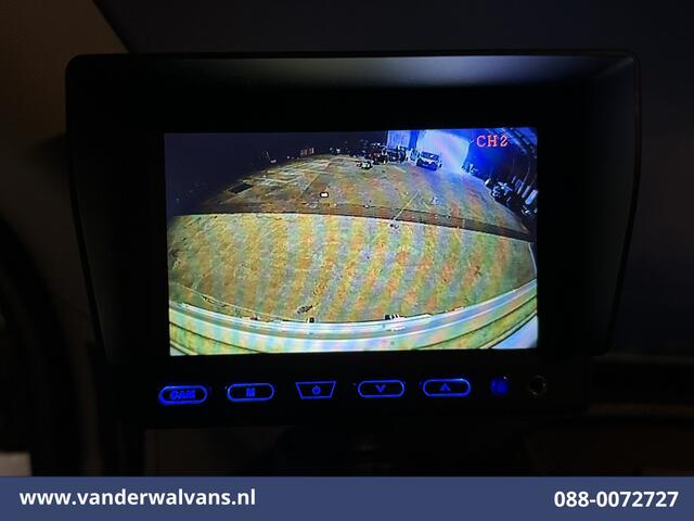 Ford TRANSIT 2.0 TDCI 161pk Bakwagen 225cm hoog Laadklep Euro6 Airco | Camera | Cruisecontrol | 950kg laadvermogen Bijrijdersbank, 2800kg trekvermogen