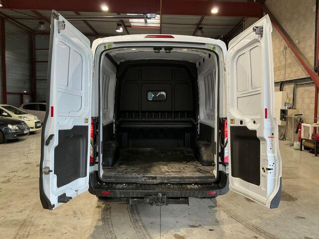 Ford TRANSIT 350 2.0 TDCI L3H2 DC | Dubbele Cabine | Trend | 6 persoons | 170pk | Airco | Trekhaak