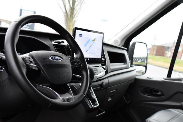 Ford TRANSIT 350 2.0 TDCI L3H2 Black Edition Camera, Adaptieve Cruise, 170pk, Carplay, NAVI Automaat, Sensoren, Trekhaak, Uniek!