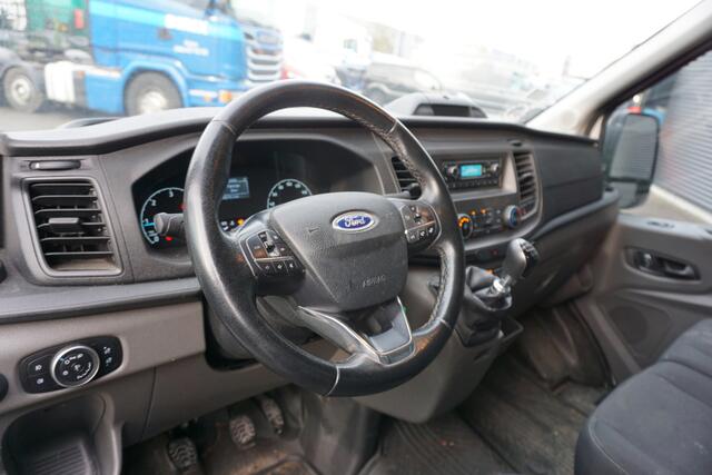 Ford TRANSIT 350 131pk L2H2 2x Schuifdeur Trekhaak Parkeersensoren Cruise control Stoelverwarming Airco Voorruit verwarming