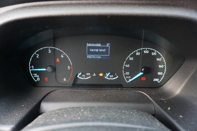 Ford TRANSIT 350 131pk L2H2 2x Schuifdeur Trekhaak Parkeersensoren Cruise control Stoelverwarming Airco Voorruit verwarming