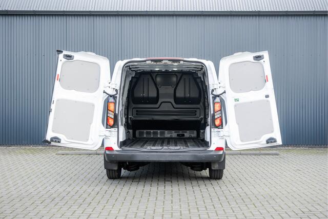 Ford TRANSIT 2.0 TDCI L2H1 | 130PK | CarPlay | Navi | Camera | LED | Cruise | Airco | 3-Zits