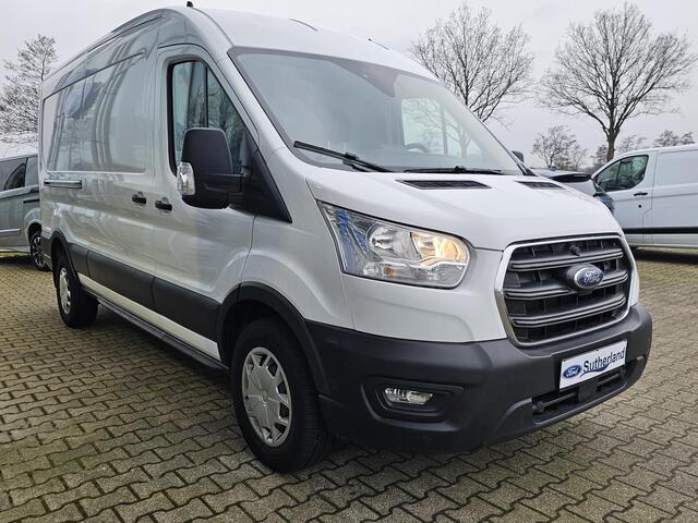 Ford TRANSIT 350 2.0 TDCI L3H2 Trend 130pk Automaat | SCI | Trekhaak | Airco | DAB | Parkeersensoren v+a | Zéér netjes!