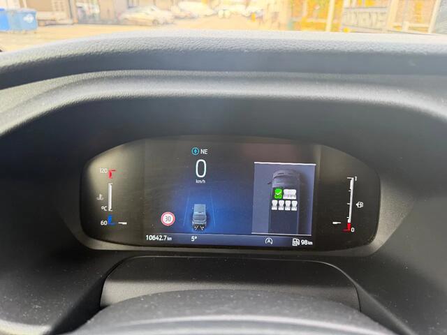 Ford TRANSIT 350 2.0TDCI Dubbelcabine Openlaadbak Airco Camera Trekhaak 10000KM