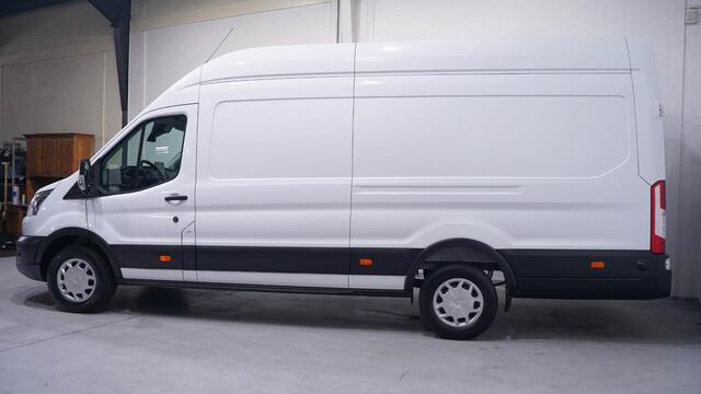 Ford TRANSIT 2.0 TDCI 130 pk L4H3 Navi, Camera 270 Graden Deuren, Laadruimte Pakket, Cruise Control, PDC V+A, 3-Zits