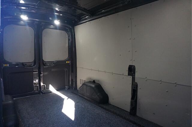 Ford TRANSIT 350L L3H2 Trail Edition AUT 130PK BPM VRIJ!! 12" Sync4 Navi, Camera, Trekhaak, 17" LM!! NR. K01*