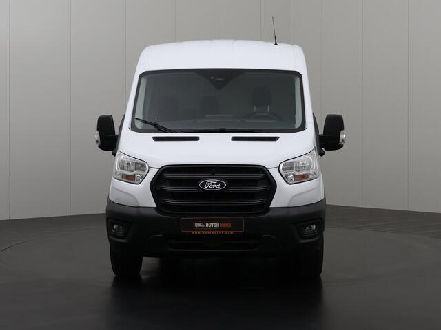 Ford TRANSIT 130PK L3H2 | Navigatie | Camera | Airco | Fabrieksgarantie | Cruise | Trekhaak | Betimmering | 3-Zits