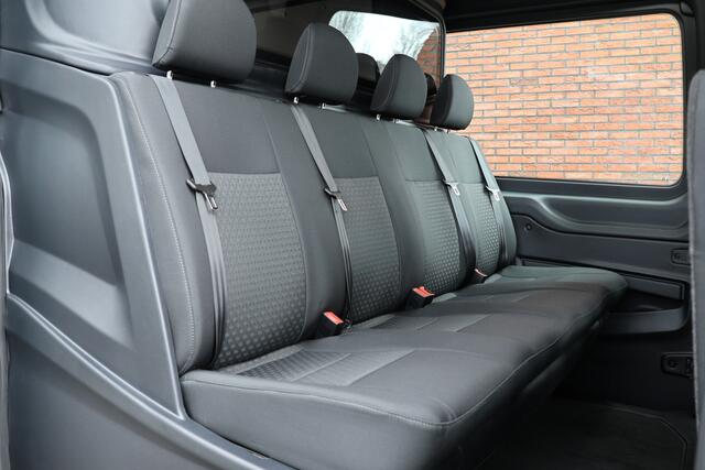 Ford TRANSIT 350 2.0 TDCI L3H2 165 PK AUT Limited DC | Dubbel Cabine | 7-Zitter | 360 Camera | ACC | Navigatie | Bi-Xenon | Lane assist | Trekhaak | BLIS | CarPlay | Stoelverwarming | Stuurwielverwarming