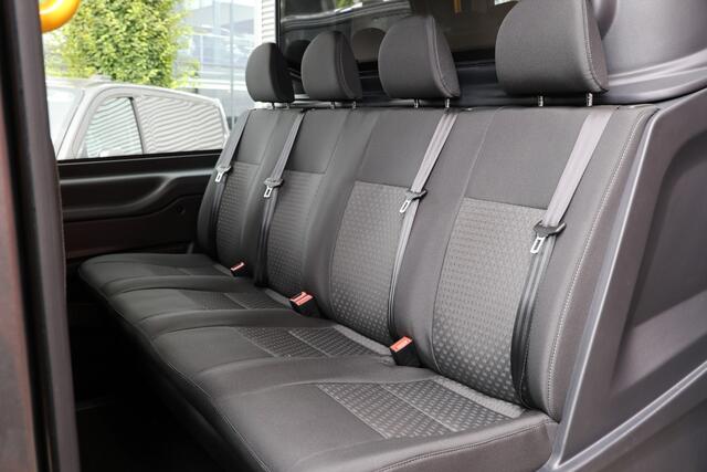 Ford TRANSIT 350 2.0 TDCI L3H2 165 PK AUT Limited DC | Dubbel Cabine | 7-Zitter | 360 Camera | ACC | Navigatie | Bi-Xenon | Lane assist | Trekhaak | BLIS | CarPlay | Stoelverwarming | Stuurwielverwarming