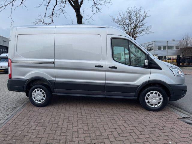 Ford TRANSIT 330 2.0 TDCI 170pk Euro 6 L2 H2 Trend Airco,Navigatie,Camera,3 Zits