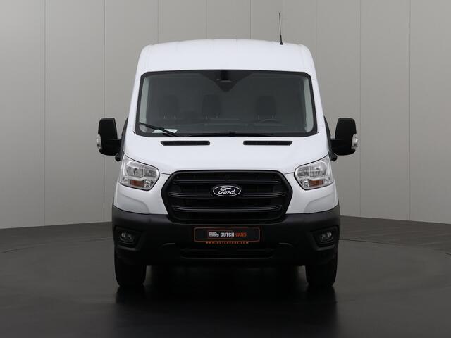 Ford TRANSIT 130PK L3H2 | Fabrieksgarantie | Navigatie | Camera | Trekhaak | 3-Zits | Trekhaak |