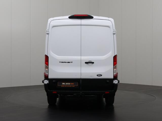 Ford TRANSIT 130PK L3H2 | Fabrieksgarantie | Navigatie | Camera | Trekhaak | 3-Zits | Trekhaak |