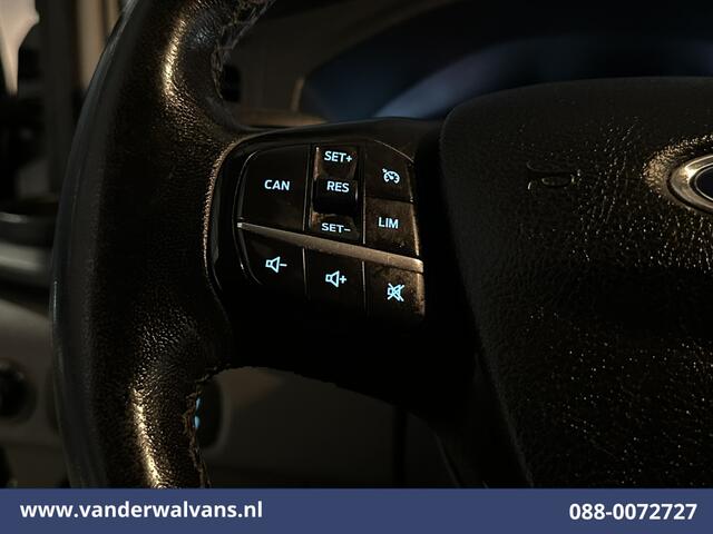 Ford TRANSIT 2.0 TDCI L2H2 Euro6 Airco | Camera | Apple Carplay | 2500kg Trekhaak | Cruisecontrol Android Auto, Verwarmde Voorruit, Parkeersensoren, Bijrijdersbank