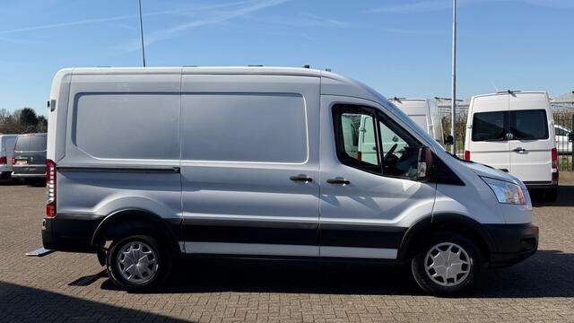 Ford TRANSIT 2.0 TDCI 96KW 131PK L2H2 AUTOMAAT EURO 6 AIRCO/ NAVIGATIE/ CAMERA/ TREKHAAK/ 100% DEALERONDERHOUDEN