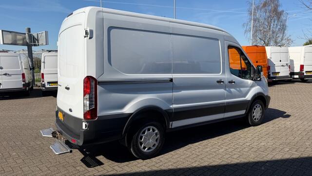 Ford TRANSIT 2.0 TDCI 96KW 131PK L2H2 AUTOMAAT EURO 6 AIRCO/ NAVIGATIE/ CAMERA/ TREKHAAK/ 100% DEALERONDERHOUDEN