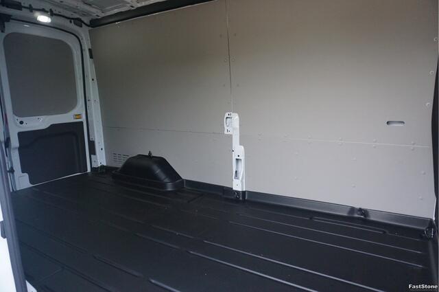 Ford TRANSIT 350L 130PK L3H2 BPM VRIJ!! Sync4 Navi, 360 Camera, LM Velg, Trekhaak!! NR. A89