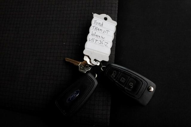 Ford TRANSIT 350 2.0 TDCI 130pk E6 Bakwagen met achterdeuren 2-Persoons 12-2020