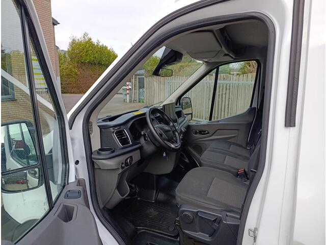 Ford TRANSIT 350 2.0 TDCI L4H1 Trend RWD Meubelbak | Airco (automatisch | Trekhaak | Cruise contole