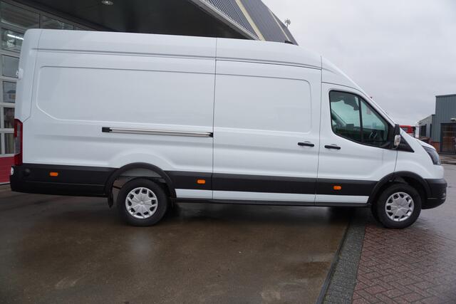 Ford TRANSIT 350E 2.0 TDCI 130PK L4H3 Trend Nr. V202 | Airco | Cruise | Navi | Trekhaak