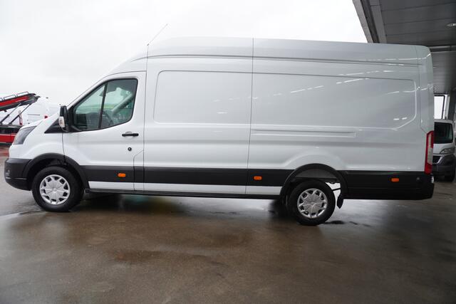 Ford TRANSIT 350E 2.0 TDCI 130PK L4H3 Trend Nr. V202 | Airco | Cruise | Navi | Trekhaak